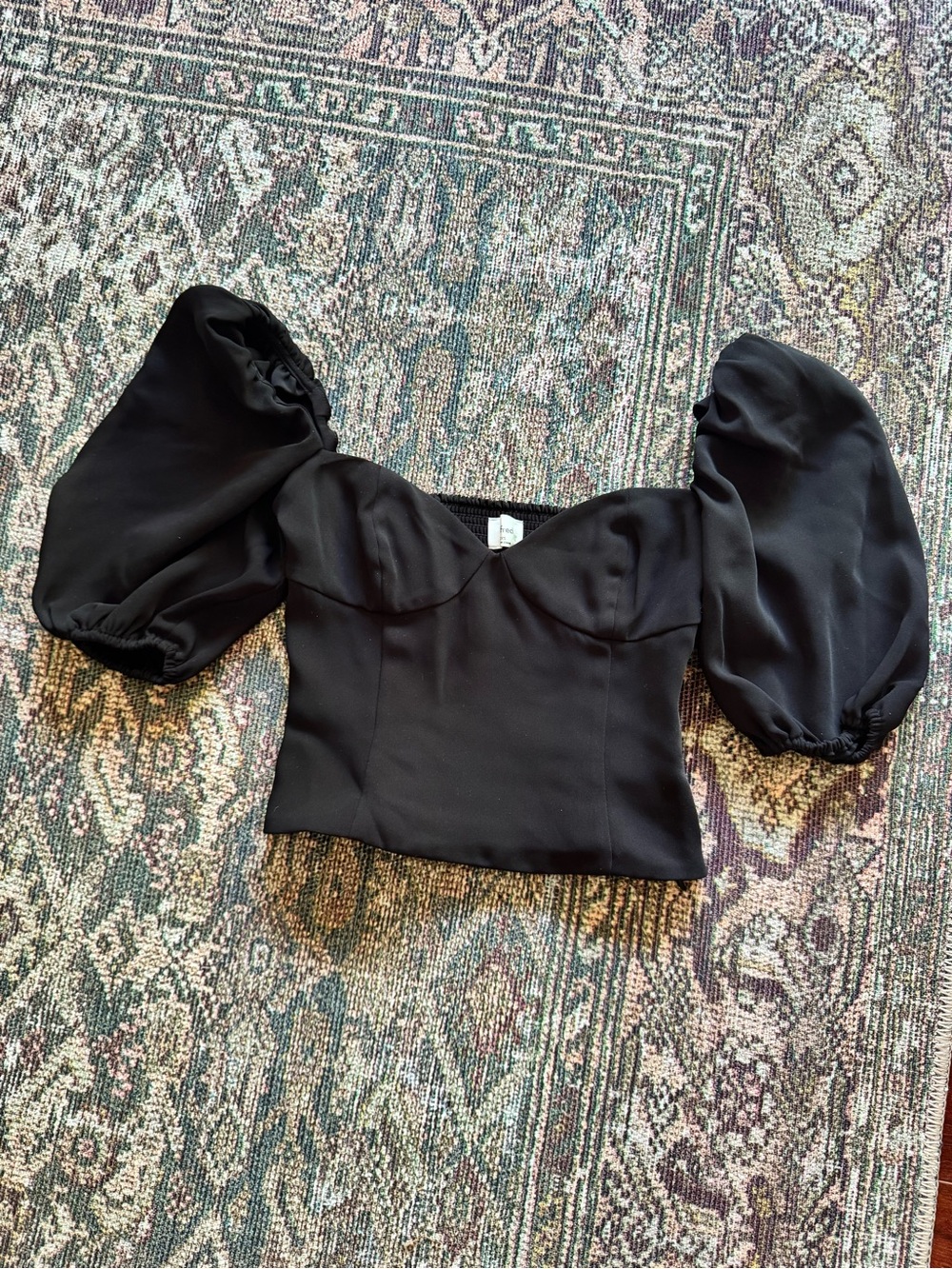 Aritzia/ Wilfred Novella Shortsleeve Top